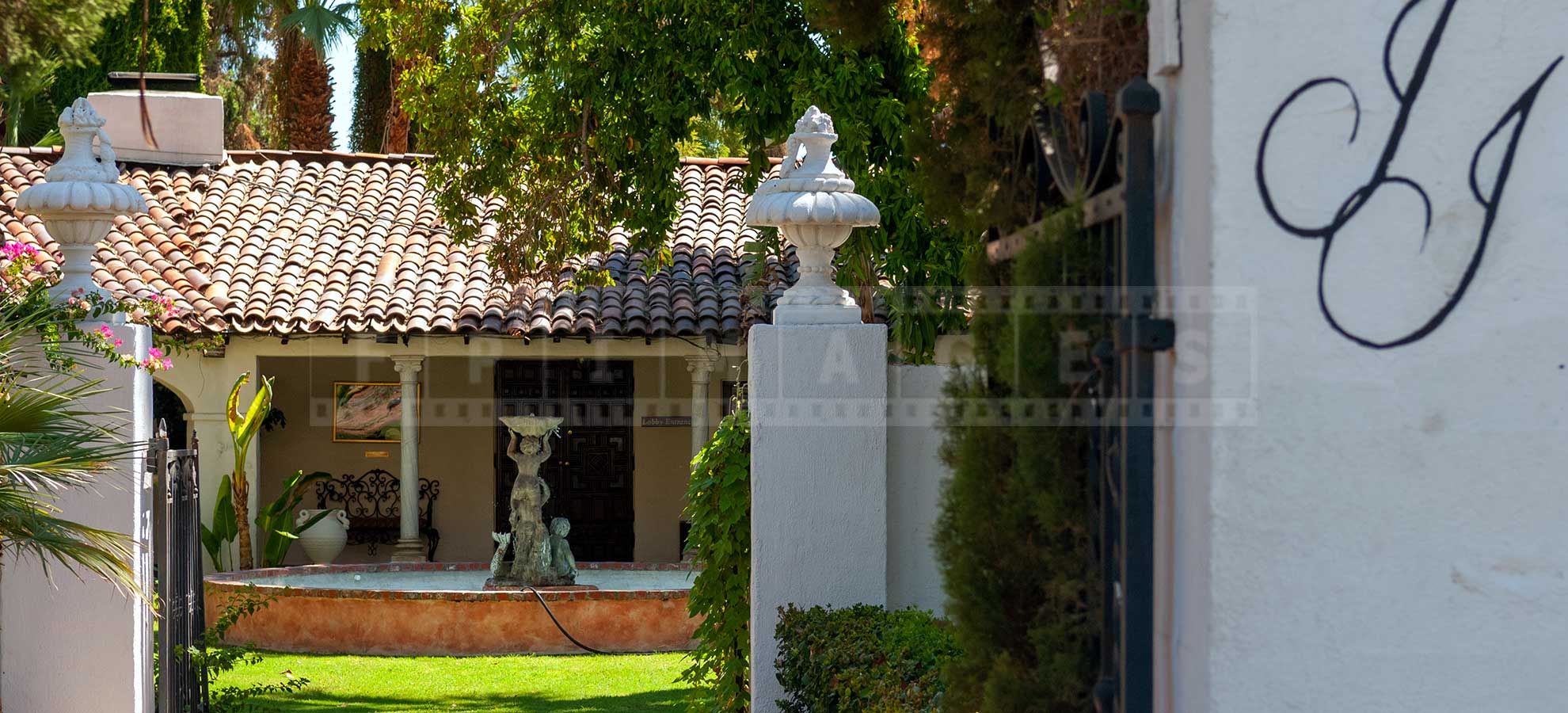 beautiful and romantic courtyard of Ingleside Inn in Palm Springs, California